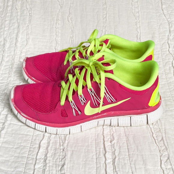 NIKE Free 5.0 Pink and Yellow Running Shoes - Picture 2 of 12